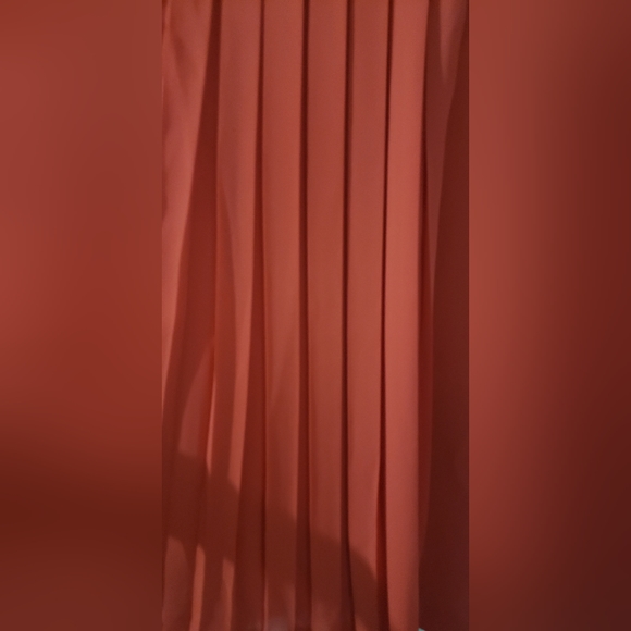 Zara Basic - bright red Back pleated dress with zipper - Picture 3 of 5